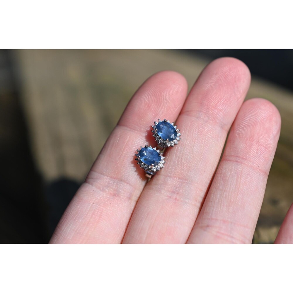 sapphire earrings, blue sapphire stud earrings, natural sapphire studs with butt - Picture 4 of 10
